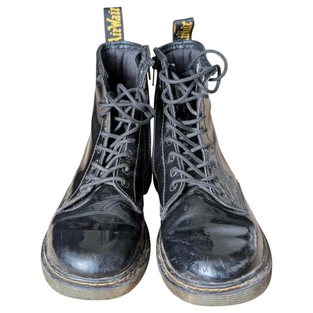 Dr. Martens classic combat